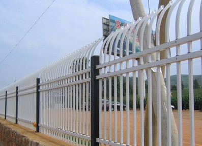 防护栏围墙安装使用效果